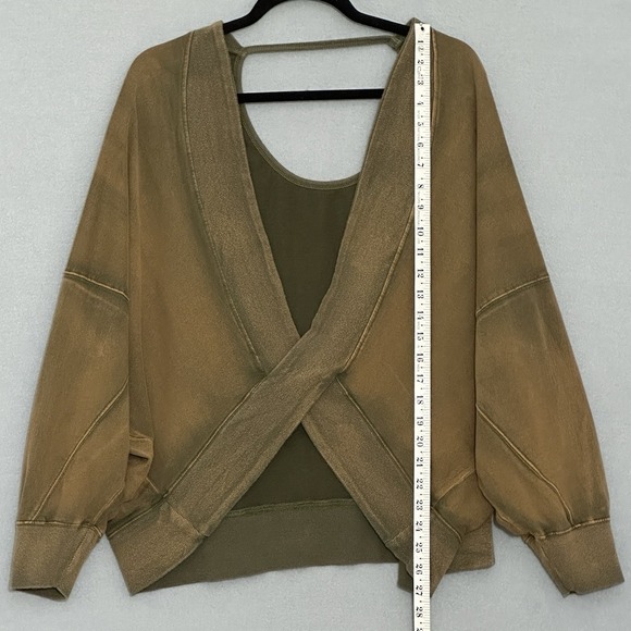 Entro Womens Sweater M Brown Distressed Well Worn Look Criss Cross Plunge Grunge - Picture 11 of 15